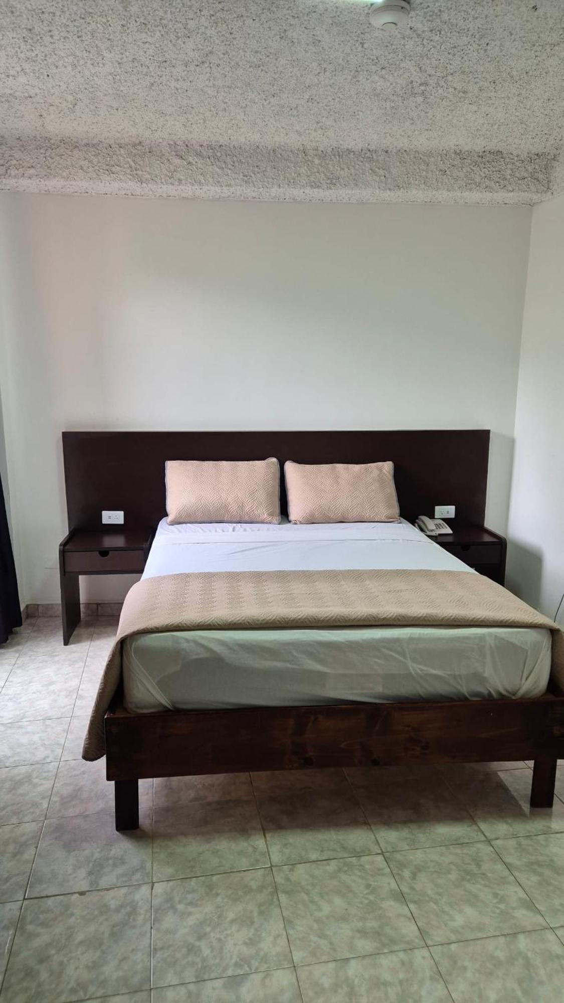 Hotel Grand Galaxie Caracas Extérieur photo