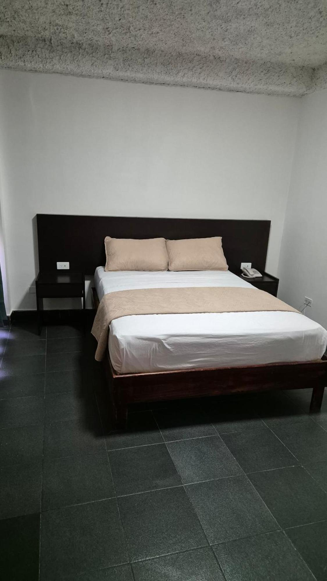 Hotel Grand Galaxie Caracas Extérieur photo