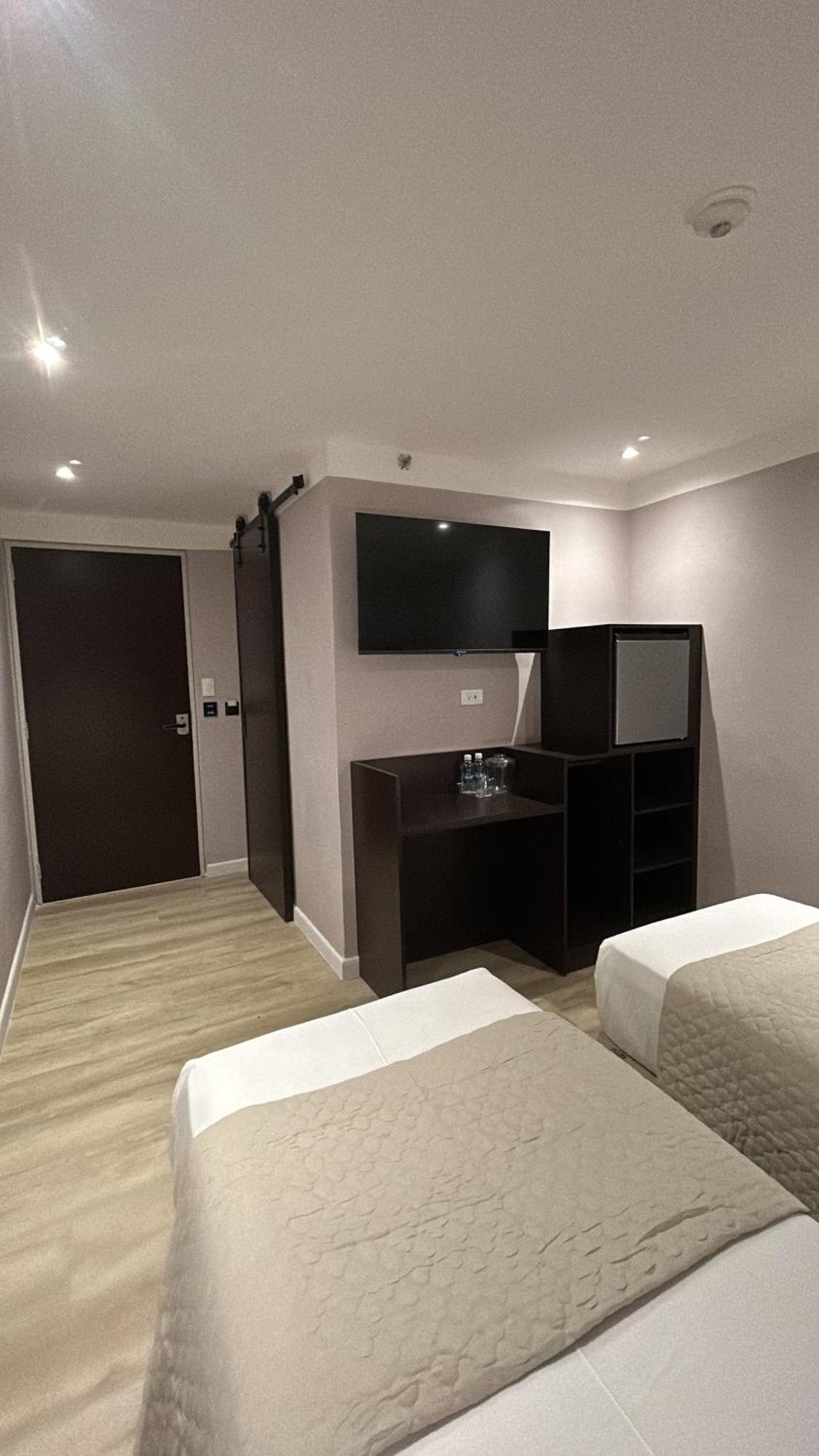 Hotel Grand Galaxie Caracas Extérieur photo