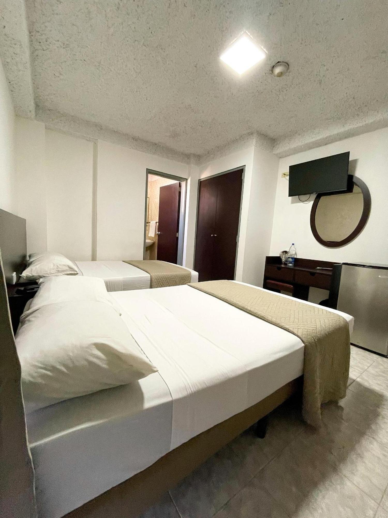 Hotel Grand Galaxie Caracas Extérieur photo